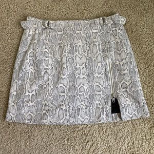 Free People Snakeskin Mini Skirt Size 4